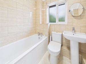 BATHROOM- click for photo gallery